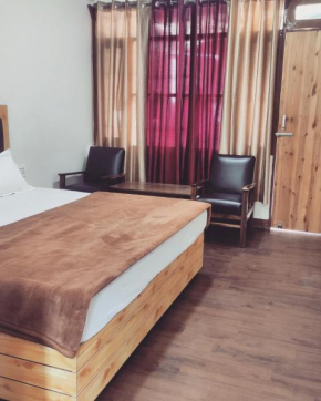 Prasher Lodge, Mall road Manali